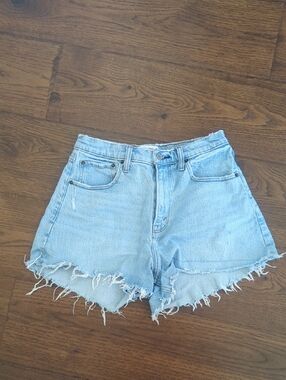 Abercrombie & Fitch High Rise Shorts Size 28 Size 6 High Rise Curve Love Cutoff